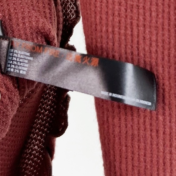 NWT Urban Outfitters Out From Under Trina Seamed Turtleneck Top in Brown - Picture 5 of 5